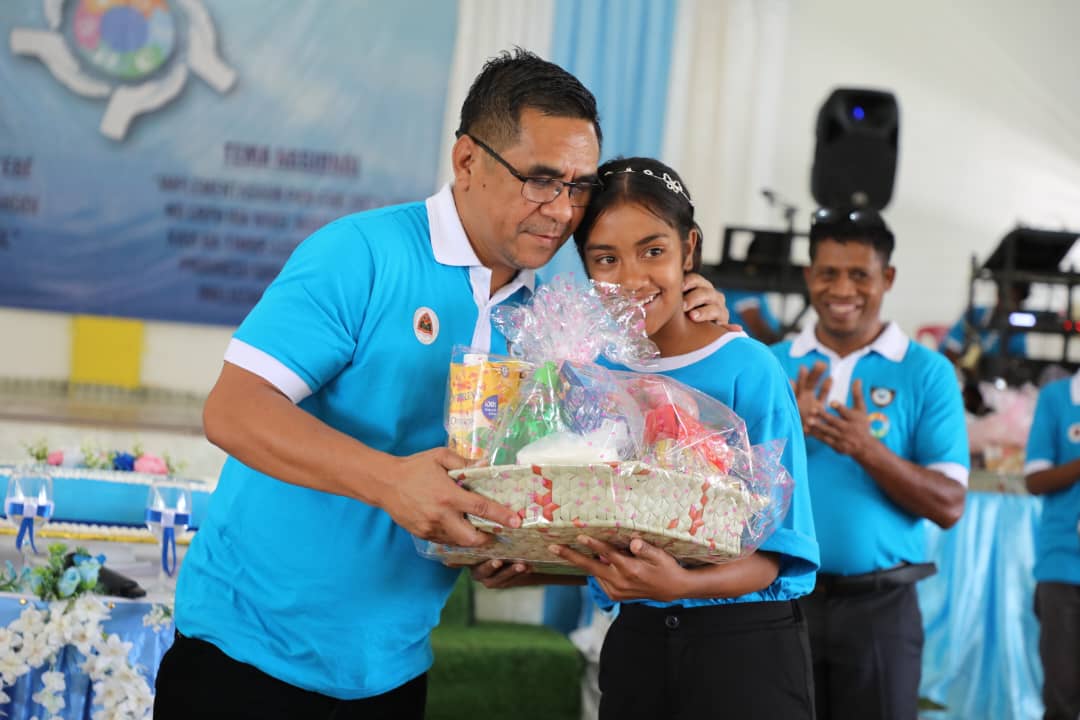 SEKRETÁRIU ESTADU ESJ-ESTV PARTISIPA SELEBRASAUN LORON MUNDIÁL EMA HO DIFISIÉNSIA IHA MANUFAHI